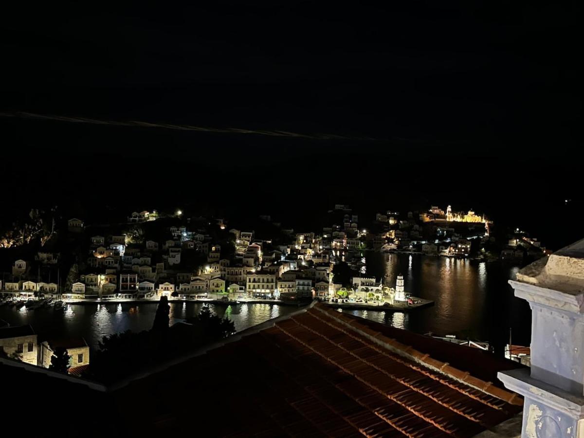 Symi Blue Studio Luaran gambar