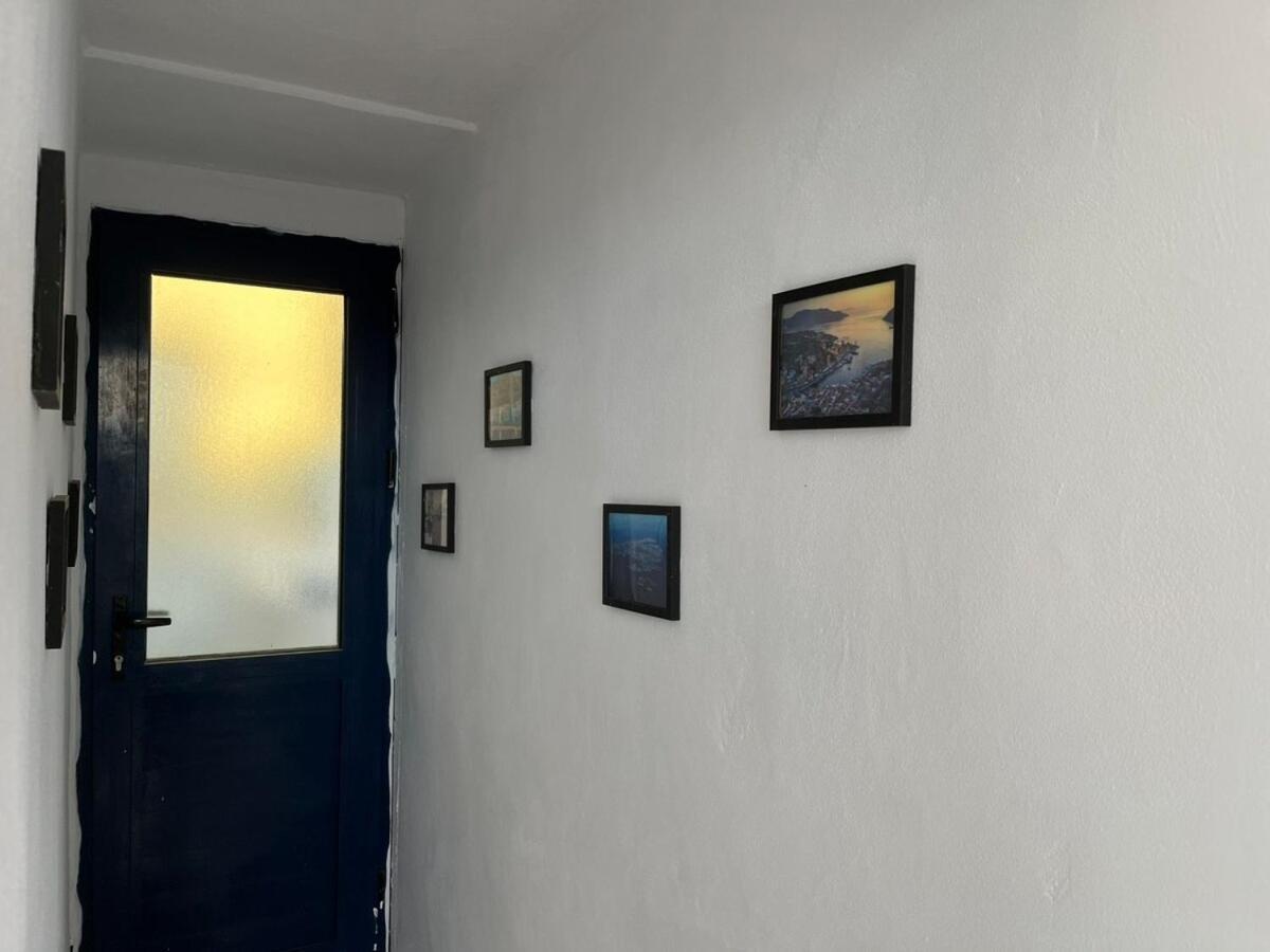 Symi Blue Studio Luaran gambar
