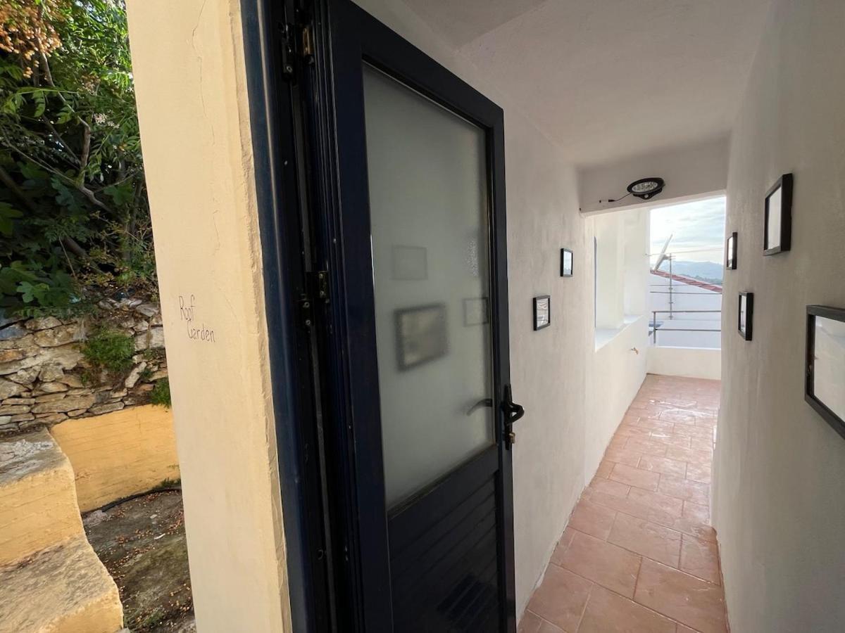 Symi Blue Studio Luaran gambar