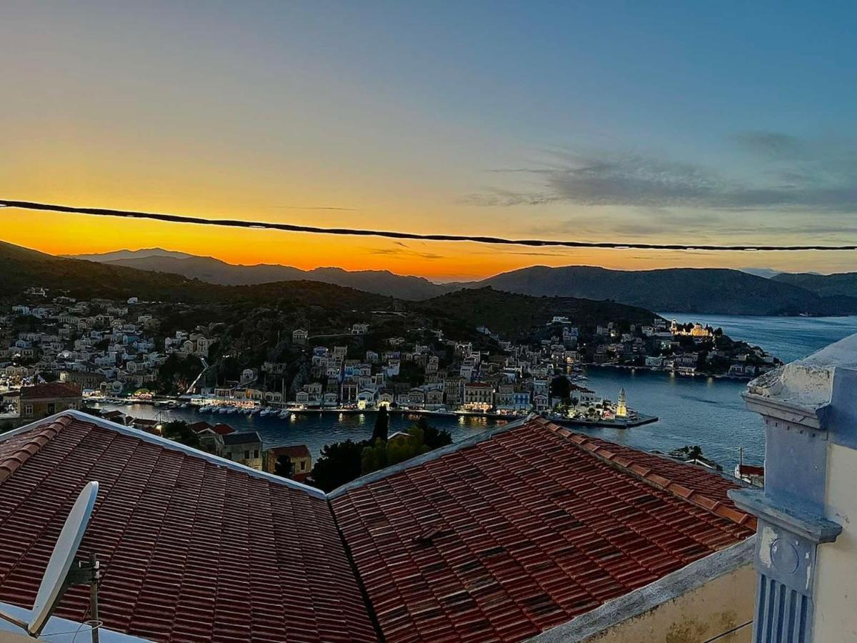 Symi Blue Studio Luaran gambar