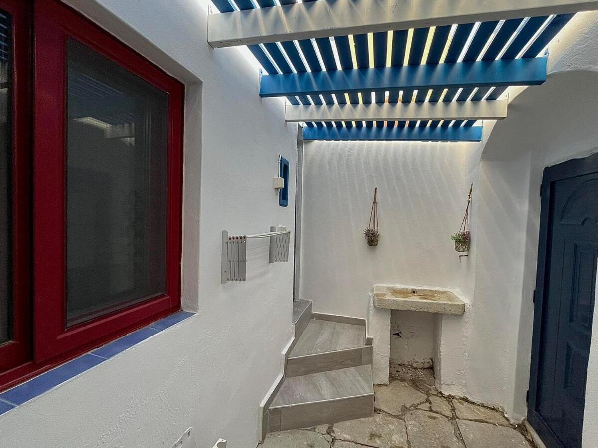 Symi Blue Studio Luaran gambar