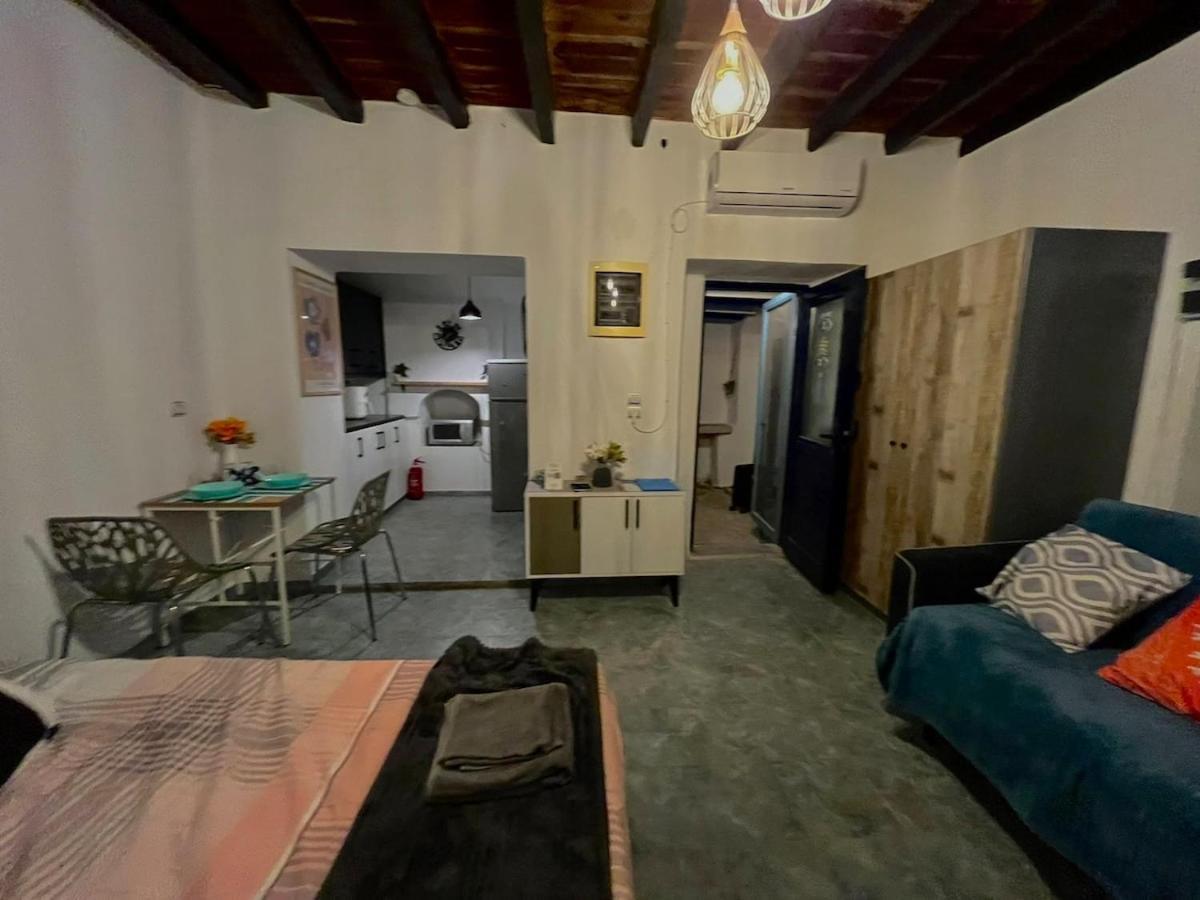 Symi Blue Studio Luaran gambar