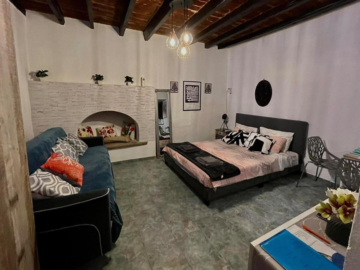 Symi Blue Studio Luaran gambar