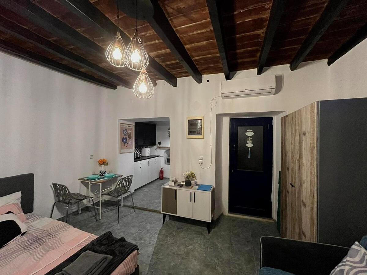 Symi Blue Studio Luaran gambar